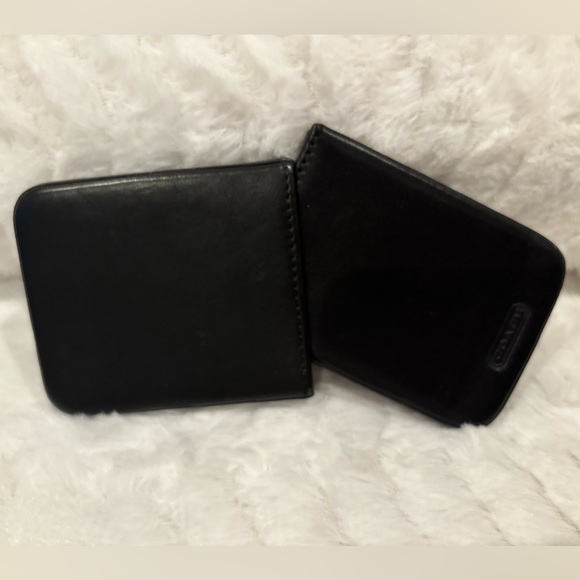 Coach Vintage Black Leather Card Holder - Picture 5 of 9